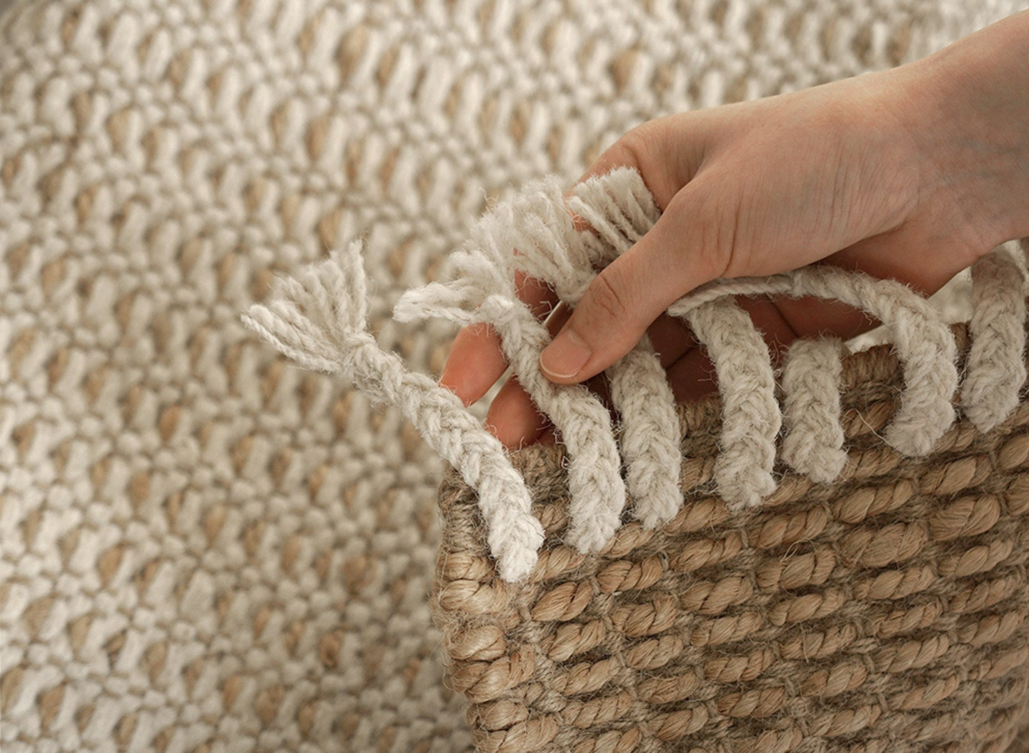 Handwoven Jute & Wool Mini Rug – Natural Bedside & Entryway Carpet