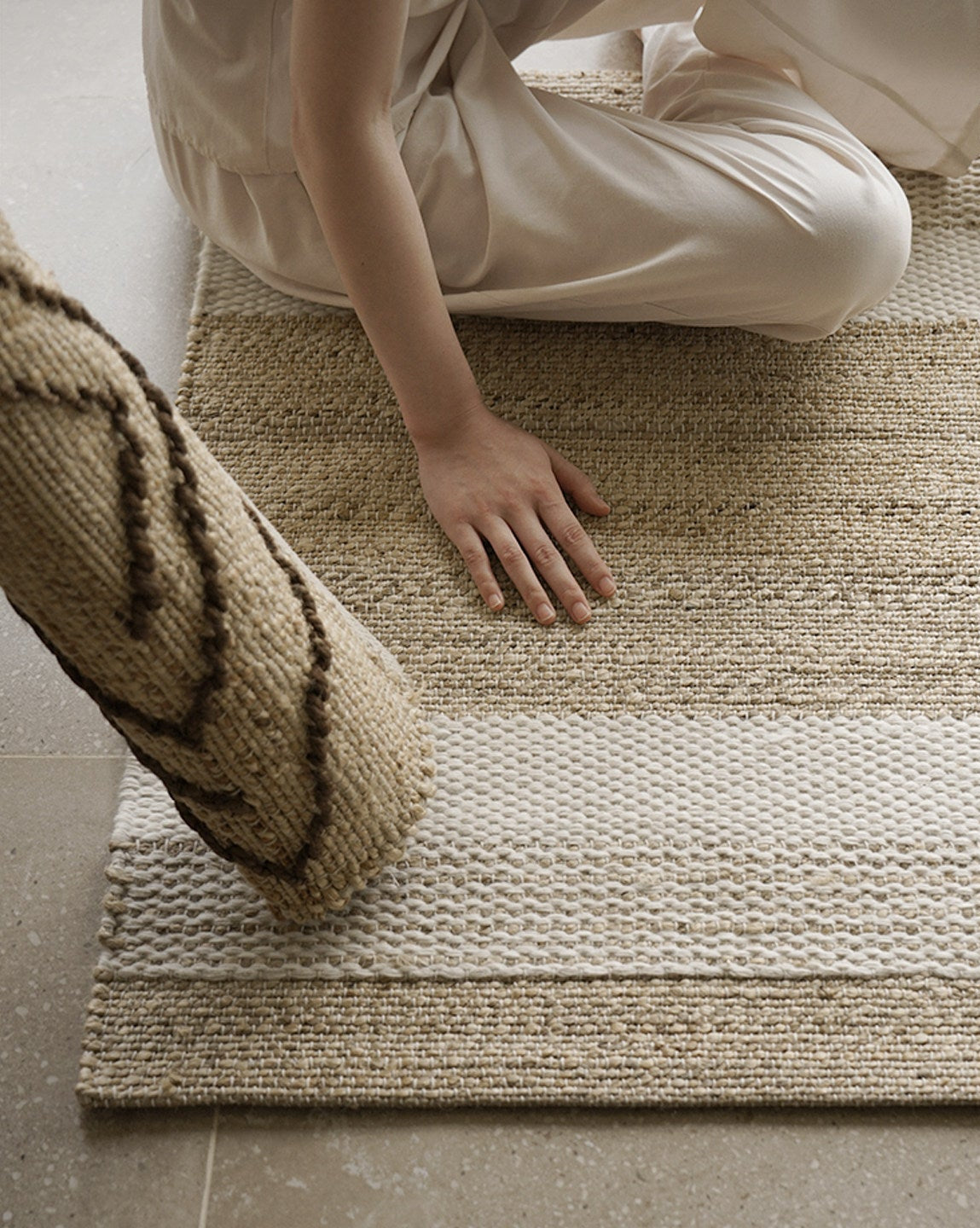 Handwoven Jute & Wool Mini Rug – Natural Bedside & Entryway Carpet