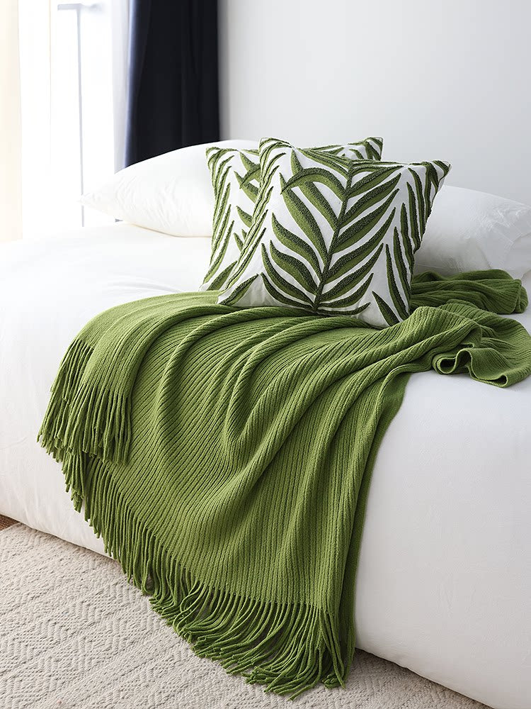 Grass Green Nordic Knitted Throw Blanket – Bed & Sofa Decorative Blanket
