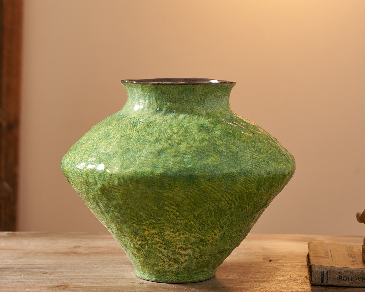 Jingdezhen Green Ceramic Vase – Vintage Flower &amp; Hydroponic Decor
