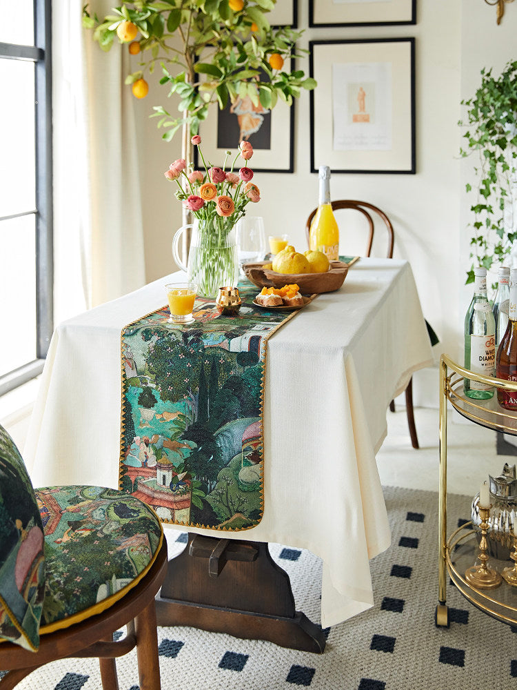 American Vintage Table Runner – Retro Luxury Accent for Dining & Console Tables