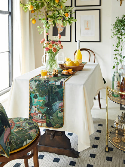 American Vintage Table Runner – Retro Luxury Accent for Dining & Console Tables