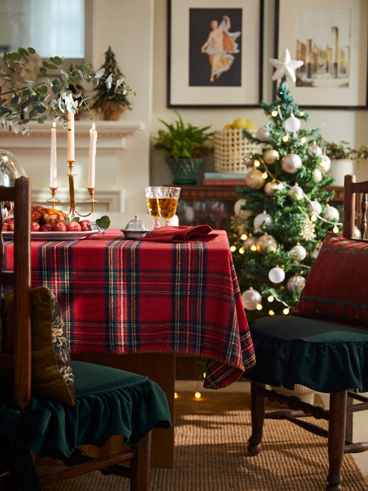 Red Checkered Christmas Tablecloth – Vintage Classic Holiday Dining Table Cover
