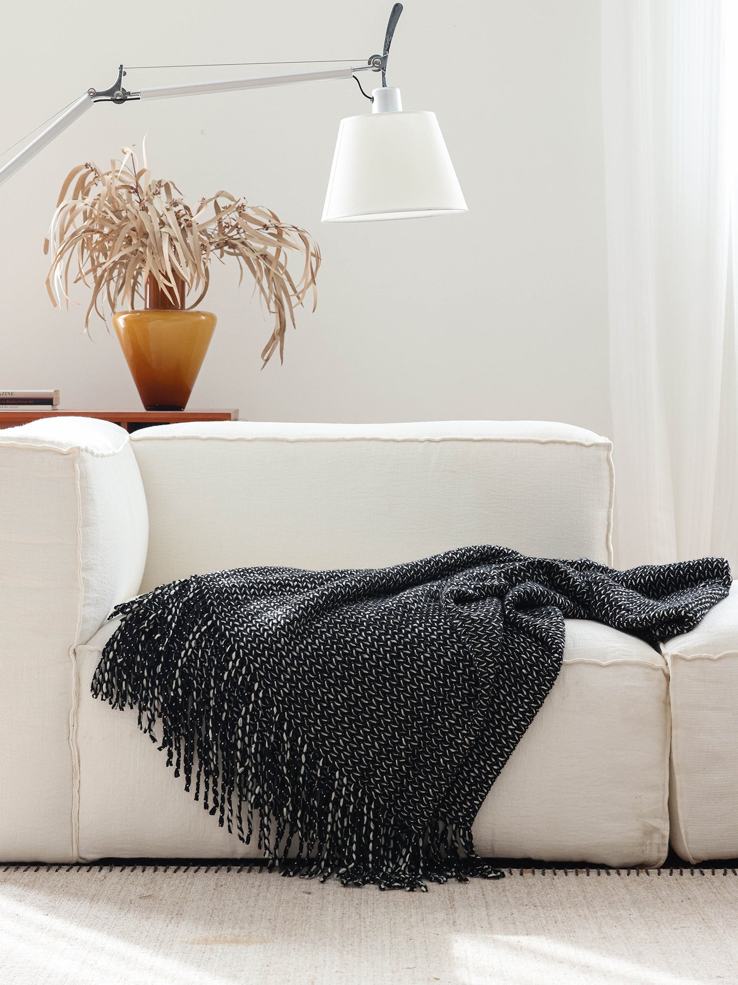 Sky Blue Nordic Knitted Throw Blanket – Long Sofa & Bed Decorative Runner