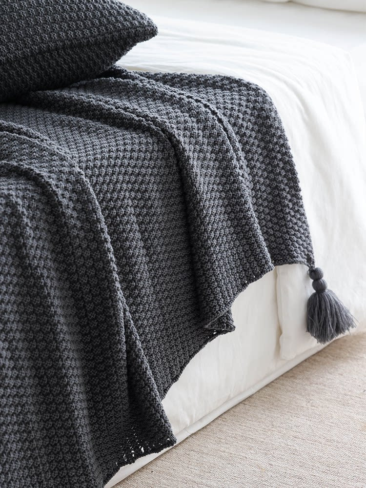 Nordic Brown Knitted Throw Blanket – Minimalist Sofa & Bed Decorative Blanket