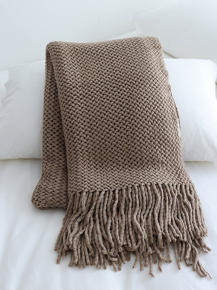 American-Style Turmeric Yellow Woven Throw Blanket – Textured Decorative Blanket for Sofa & Bed
