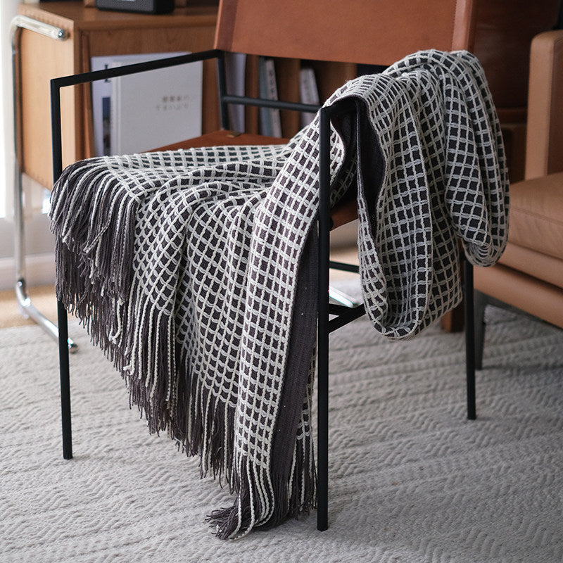 Nordic Knitted Throw Blanket – Minimalist Sofa & Bed Decorative Runner