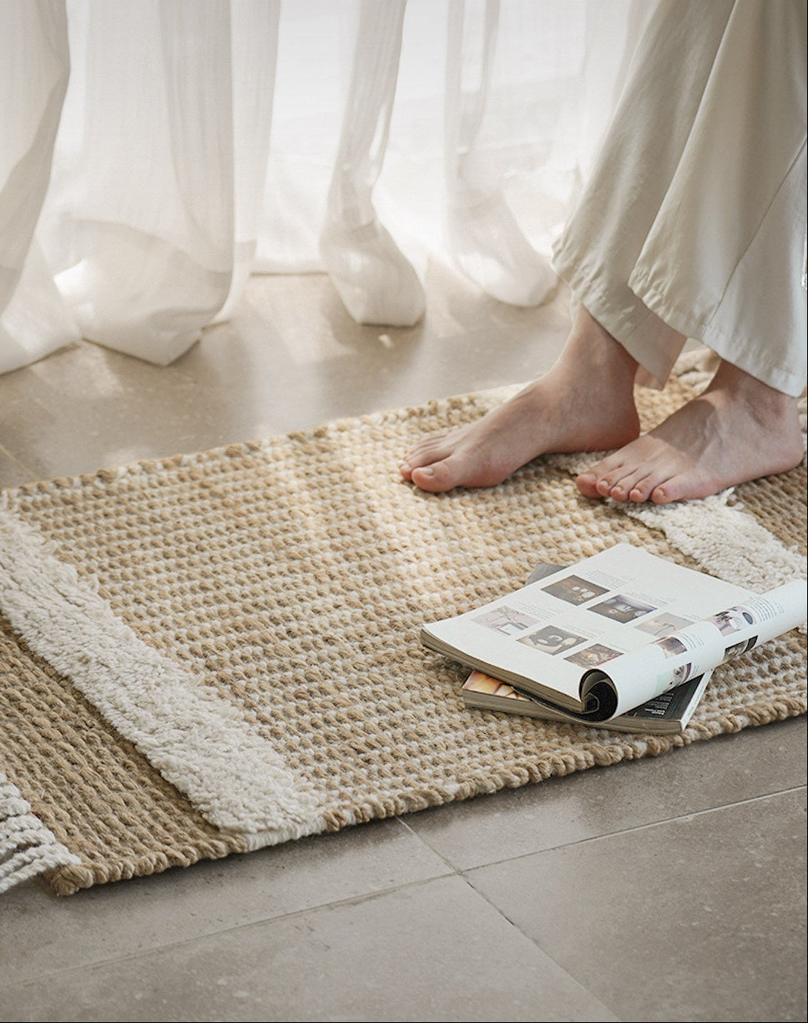Handwoven Jute & Wool Mini Rug – Natural Bedside & Entryway Carpet