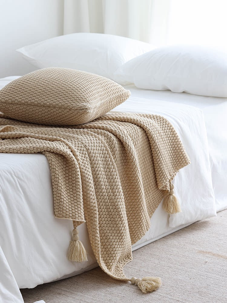 Nordic Brown Knitted Throw Blanket – Minimalist Sofa & Bed Decorative Blanket