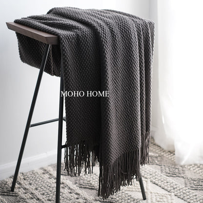 Gestrickte Decke im nordischen Kornmuster – Dekorativer Überwurf für Sofa & Bett