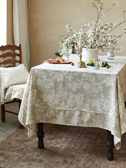 Vintage American Christmas Tablecloth – Elegant Pastoral Holiday Dining Cover