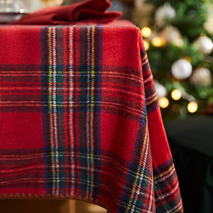 Red Checkered Christmas Tablecloth – Vintage Classic Holiday Dining Table Cover