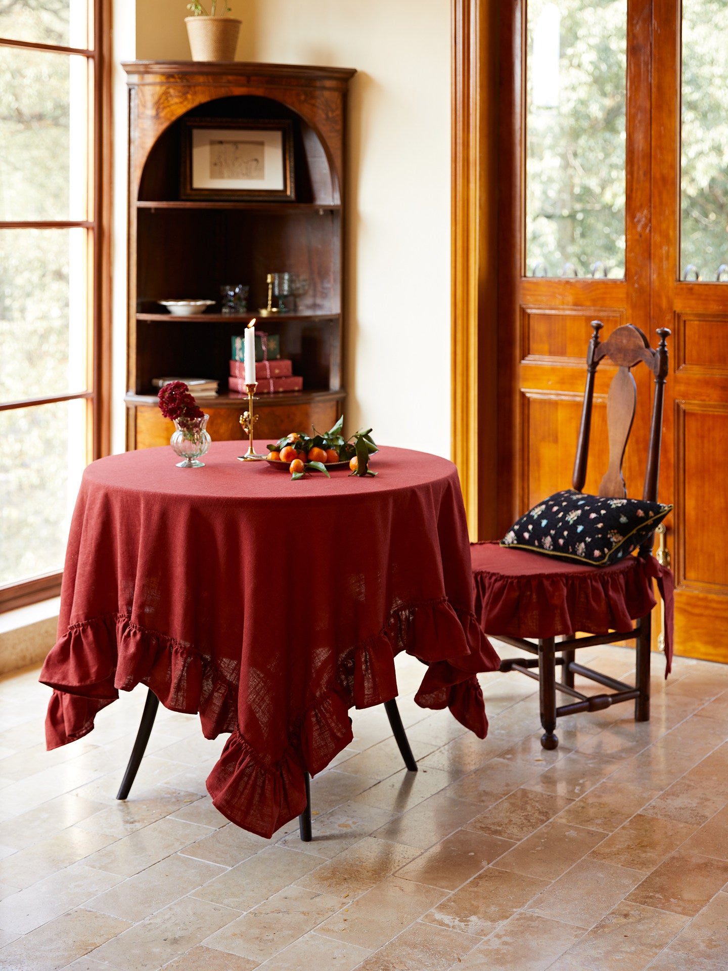 French White Linen Tablecloth – Vintage Ruffle Round Coffee & Dining Table Cover