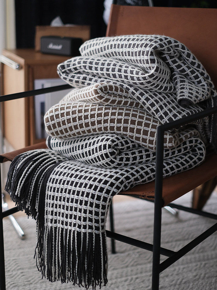 Nordic Knitted Throw Blanket – Minimalist Sofa & Bed Decorative Runner