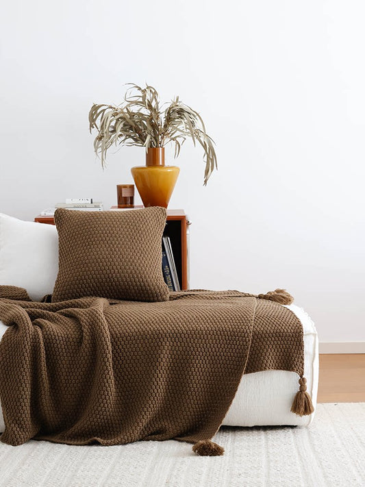 Nordic Brown Knitted Throw Blanket – Minimalist Sofa & Bed Decorative Blanket